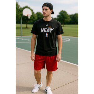 Adidas Miami Heat NBA T Shirt L Black Cotton Vintage Logo Tee Basketball Y2K